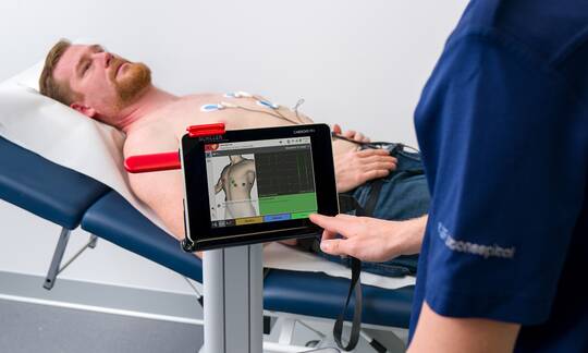 Maximum performance in a compact electrocardiograph | © SCHILLER