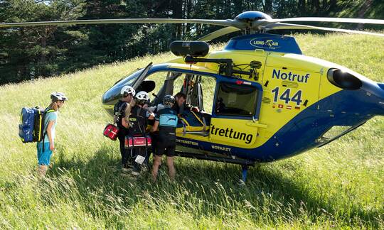 SCHILLER rescue devices in interventions in the air | © SCHILLER